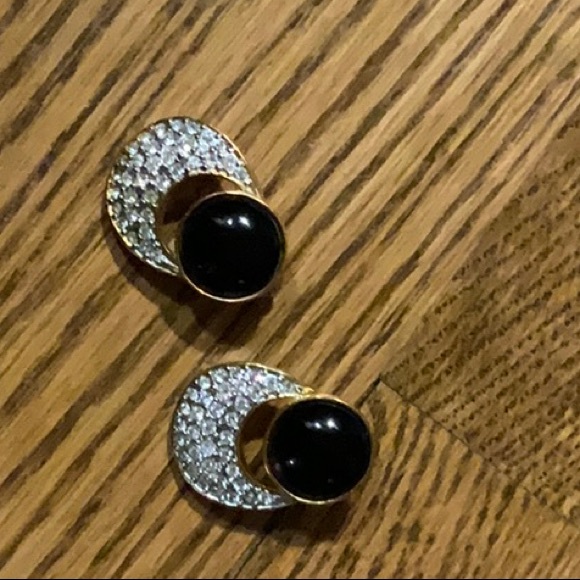 Elegant Black and Gold Earrings Fifth Avenue - Picture 4 of 4